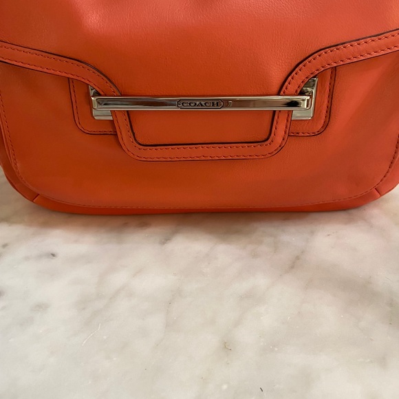 COACH TAYLOR LEATHER FLAP CROSSBODY BAG!🧡 - Picture 2 of 11